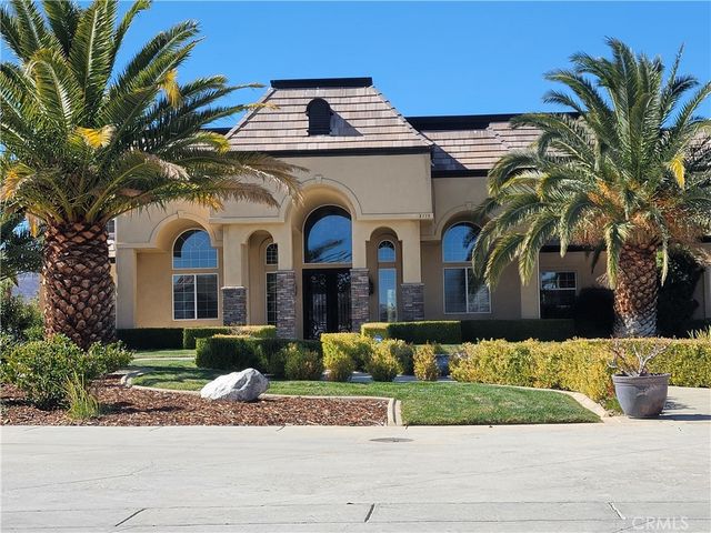 3715 W Avenue M 11, Lancaster