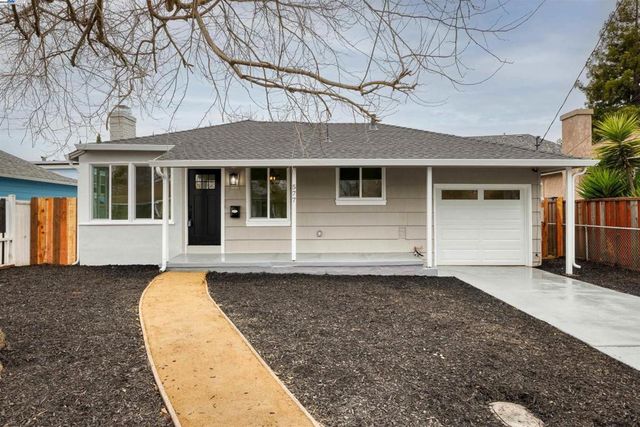 577 Capistrano Dr, Oakland