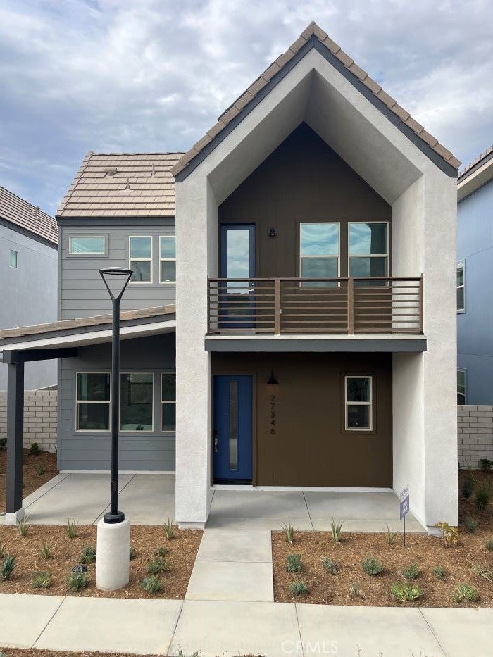 27346 Creekwood Lane, Valencia