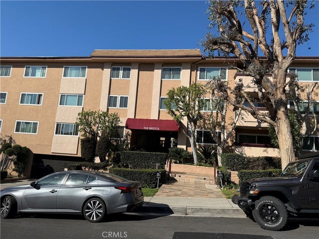 1121 N Olive Drive # 211, West Hollywood