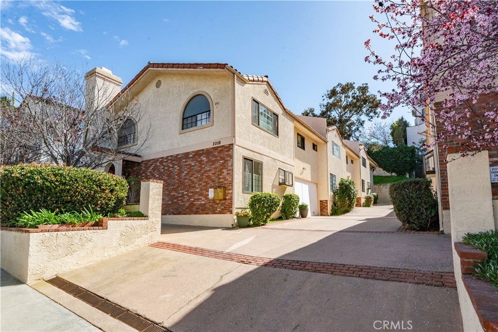 2008 Mathews Avenue C