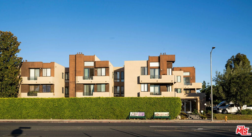 Photo of Listing #25506277