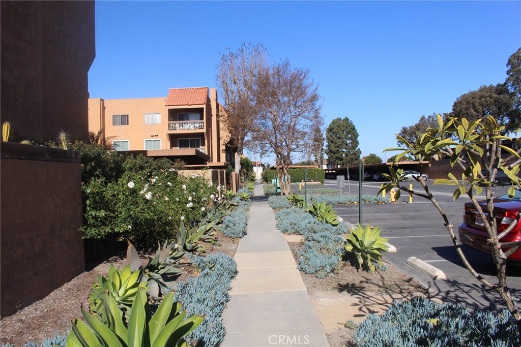 Photo of Listing #SB25047374