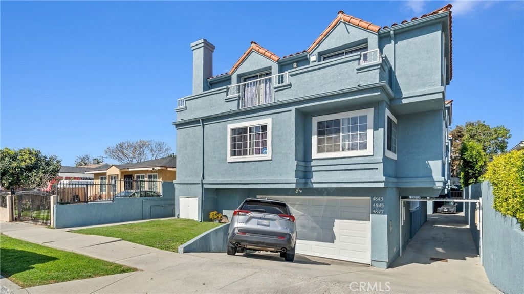 4845 W 118th Place