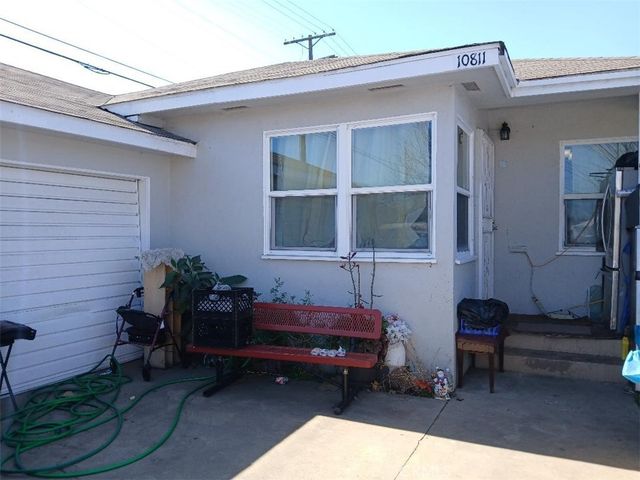10811 S San Pedro Street, Los Angeles