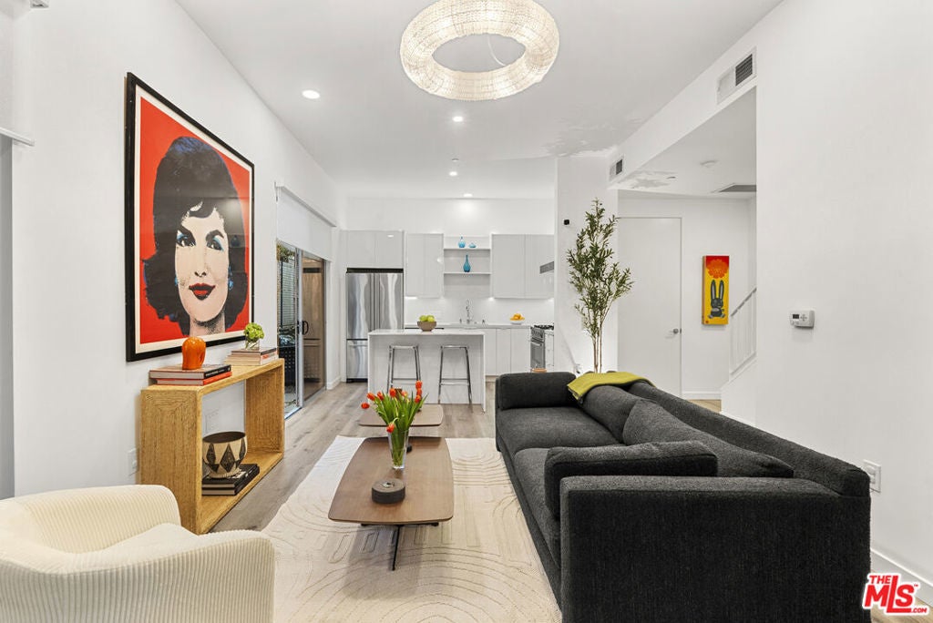 1200 Sweetzer Avenue 3, West Hollywood