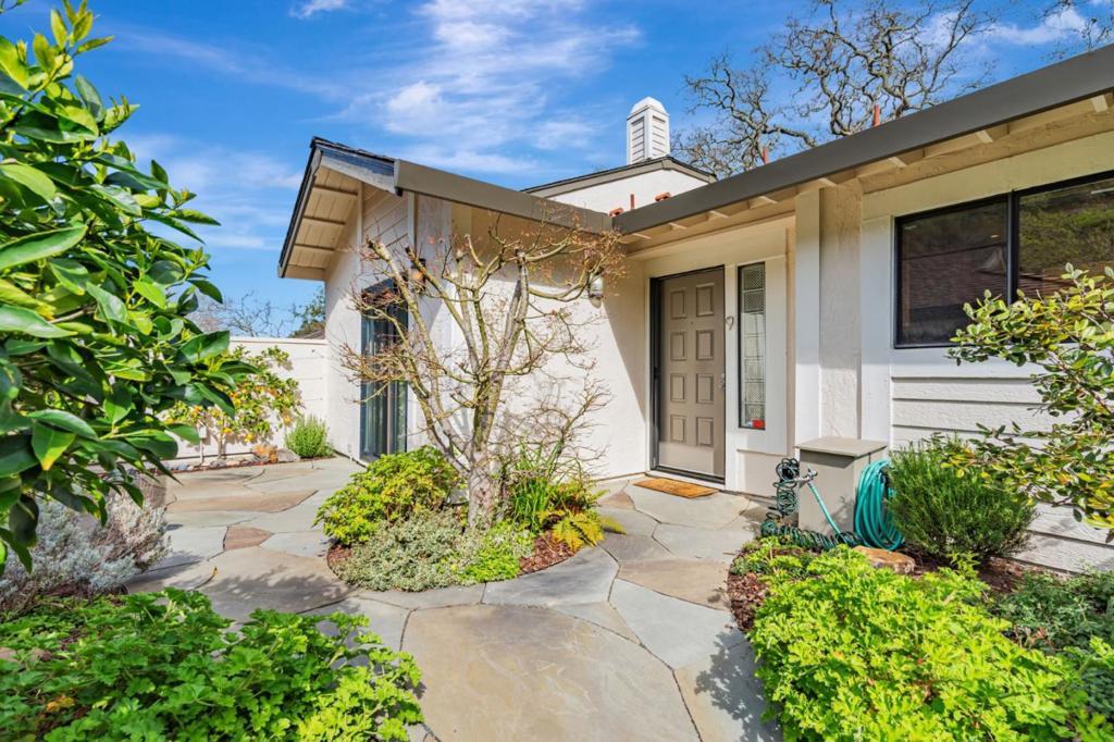 9 Newcastle Court, San Rafael