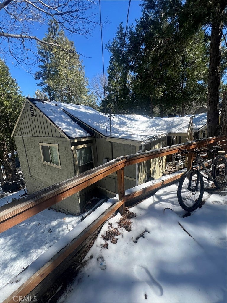 Listing photo for 668 Knoll Drive, Crestline, CA, Cabin home for sale