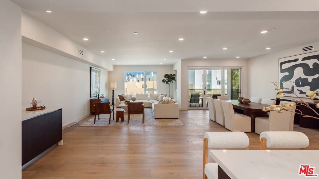 Photo of Listing #25511035