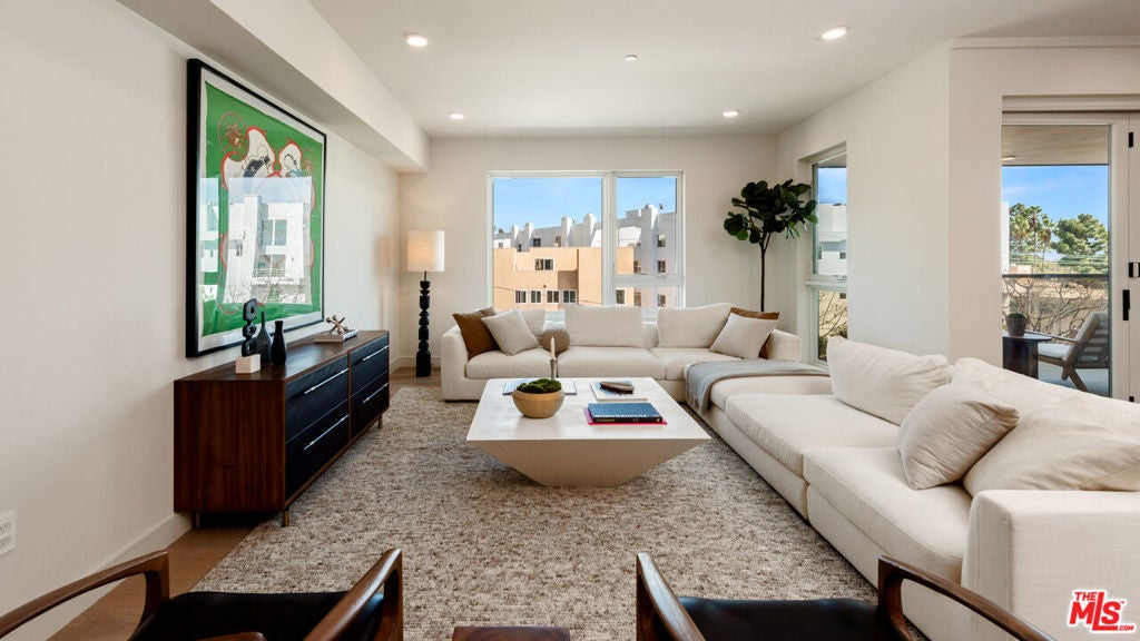 Photo of Listing #25511035