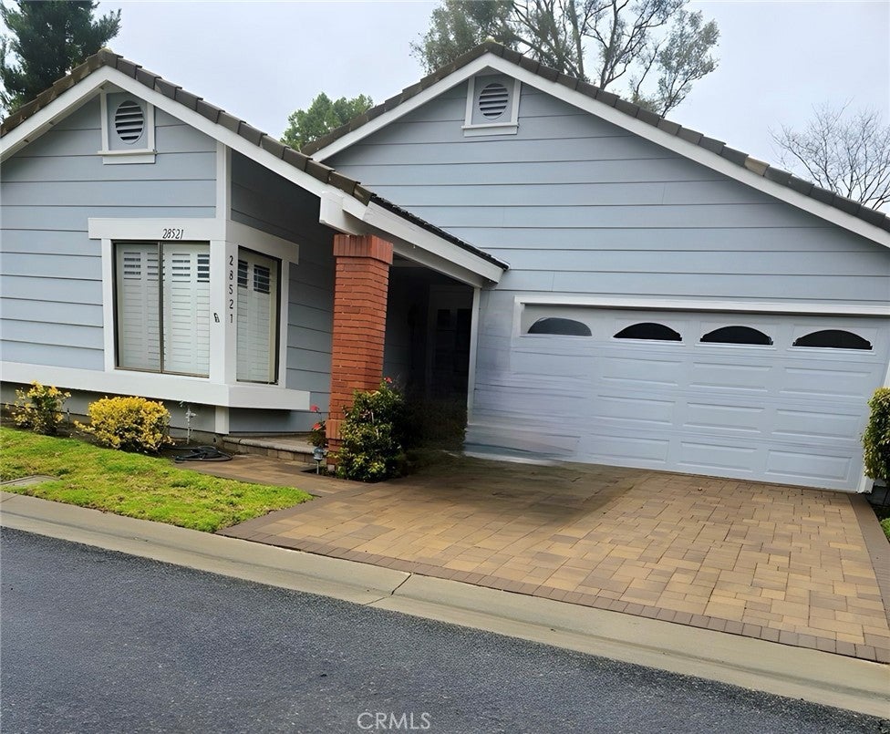 Photo of Listing #OC25056610