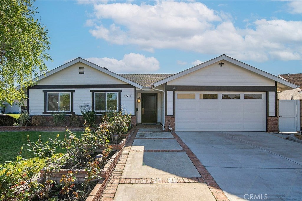 Photo of Listing #OC25054039