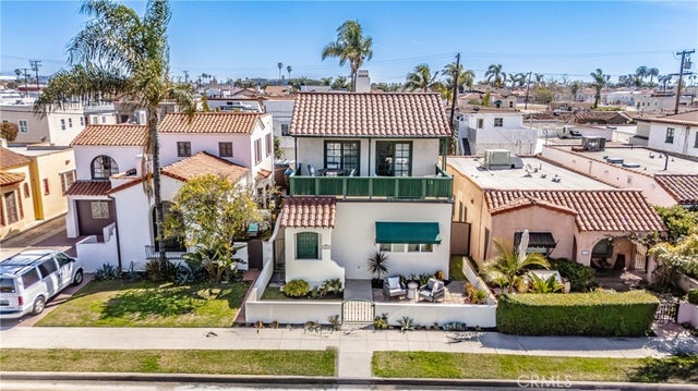 164 Granada Avenue, Long Beach