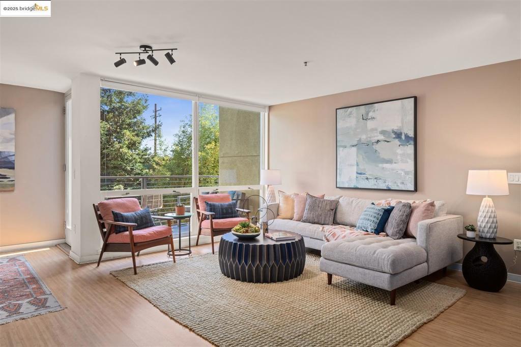 1007 41street Street 421, Oakland