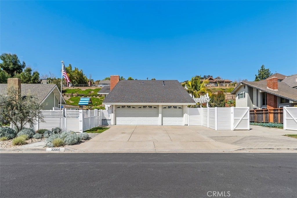 Photo of Listing #OC25059277