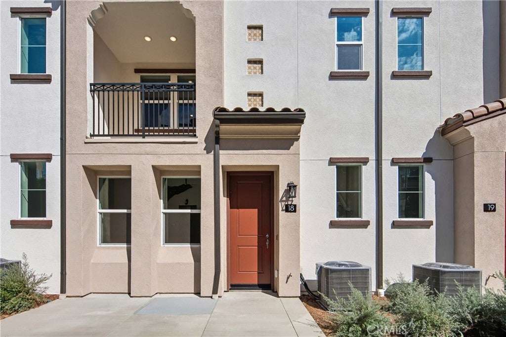 Photo of Listing #OC25061583