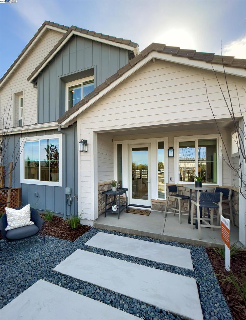 107 Compass Drive 1703, Napa