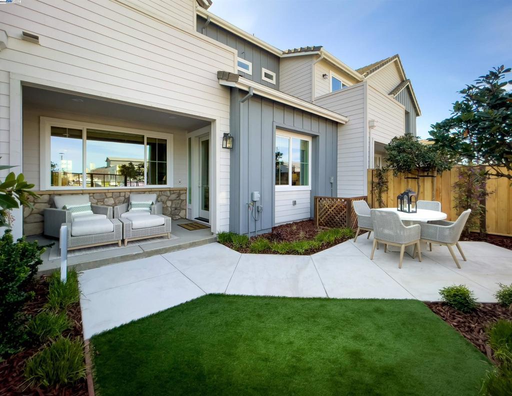 103 Compass Drive 1702, Napa