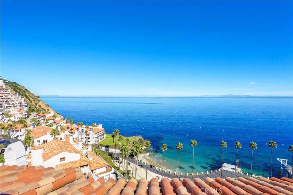 72 Camino De Flores 10, Avalon