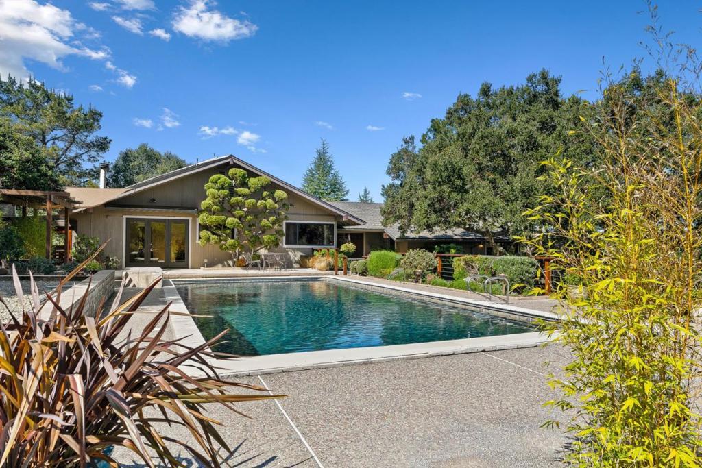 Photo of Listing #ML81999109