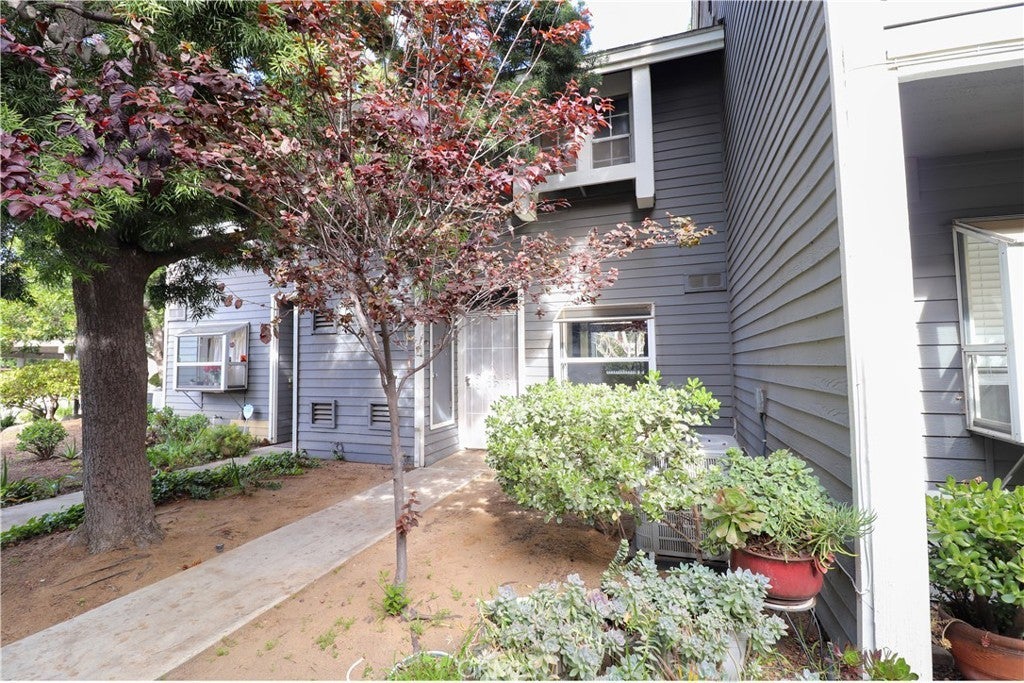 25447 Pine Creek Lane, Wilmington