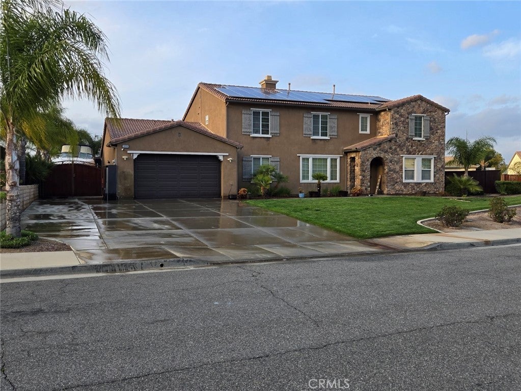 Photo of Listing #IV25068933