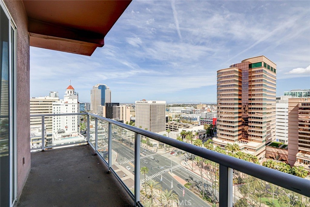 Photo of Listing #SB25070017