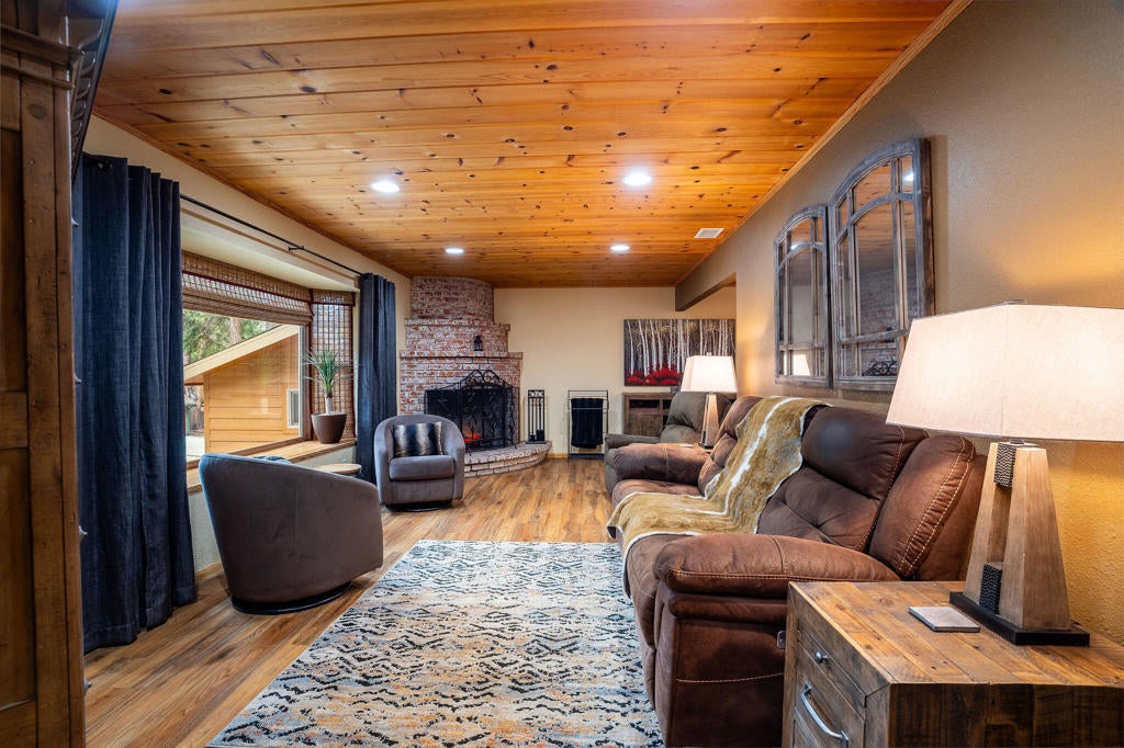 Photo of Listing #219127829PS