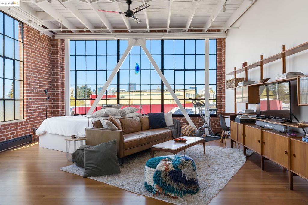 1018 4th Avenue 302, Oakland