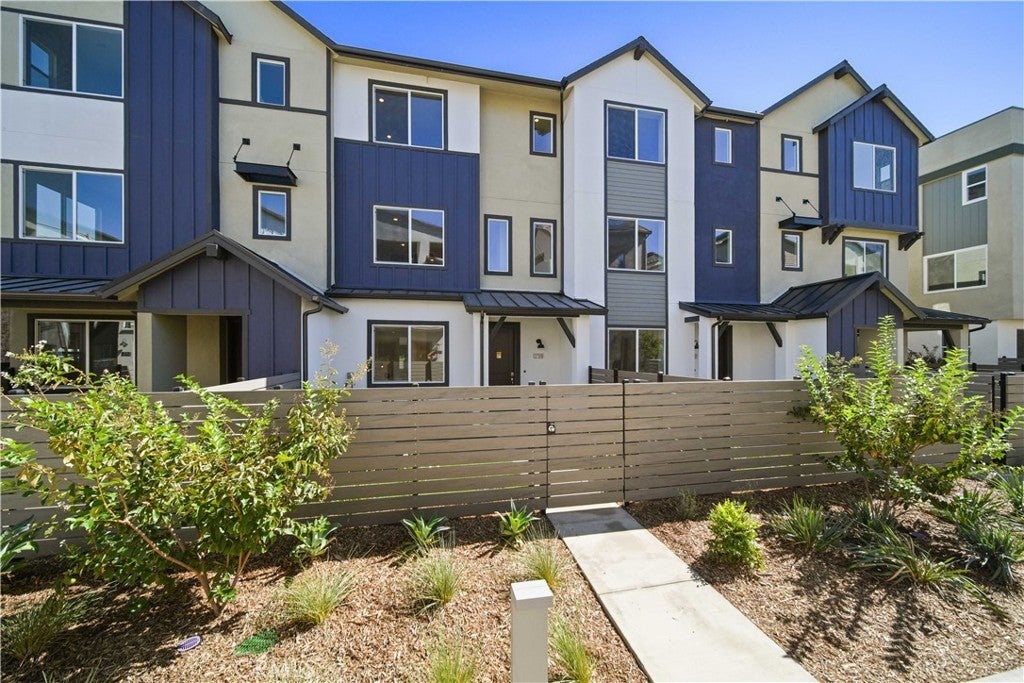 Photo of Listing #SR25067414