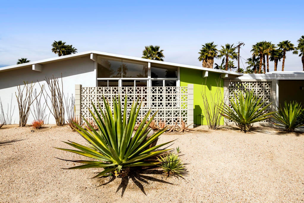 504 E Laurel Circle, Palm Springs