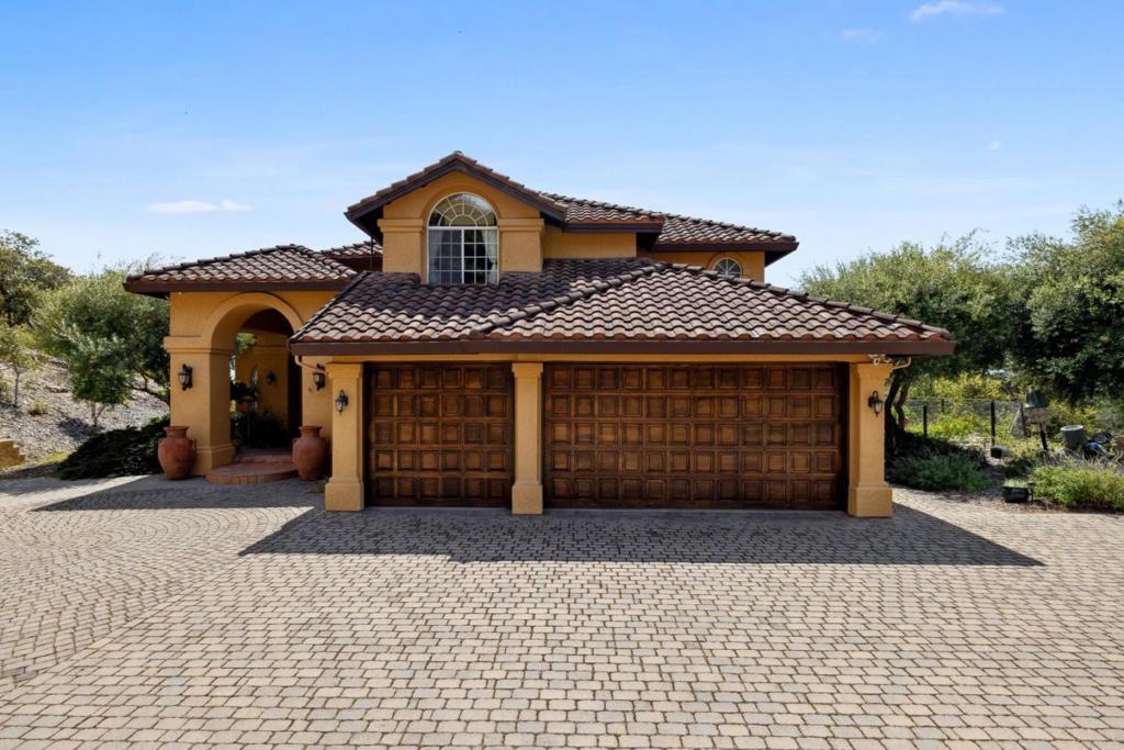 Photo of Listing #ML82001545