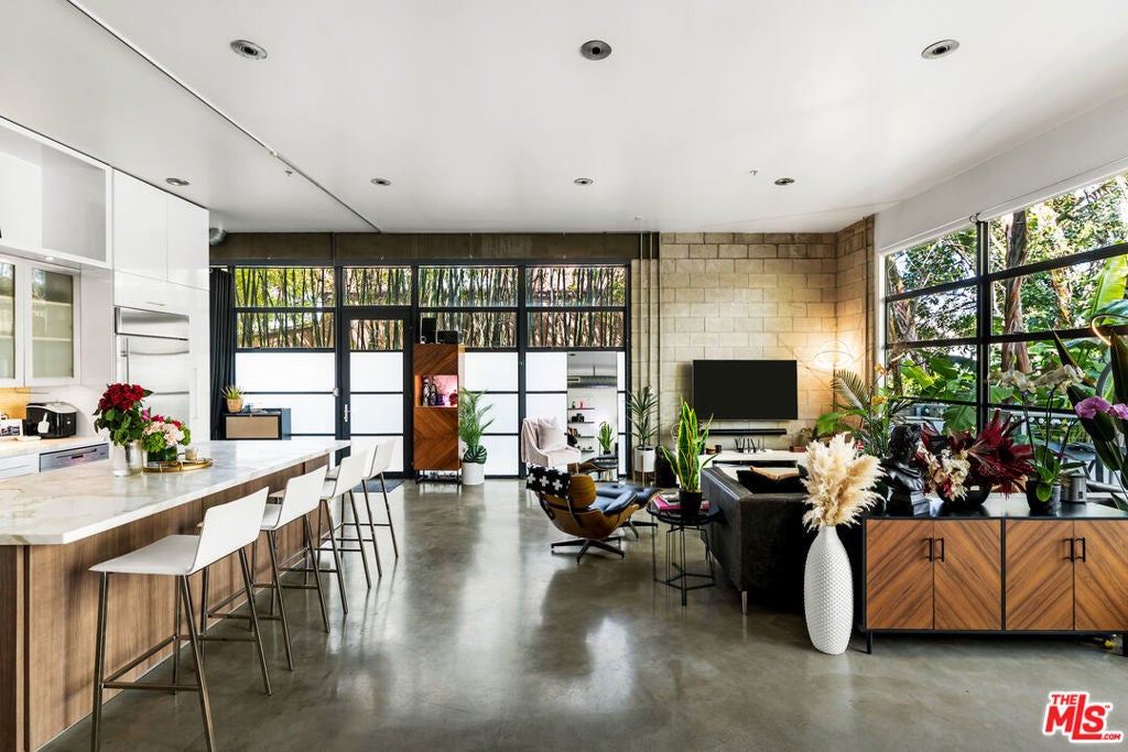 1534 17th Street 101, Santa Monica