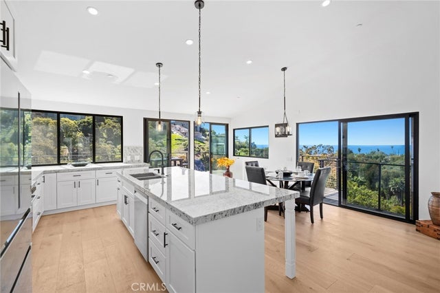 990 Meadowlark Drive, Laguna Beach