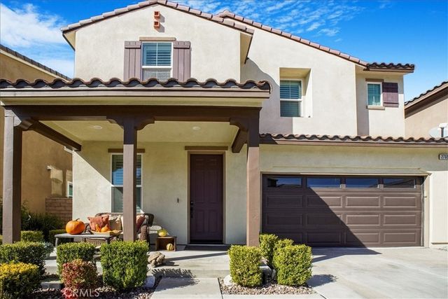 27323 Ardella Place, Saugus