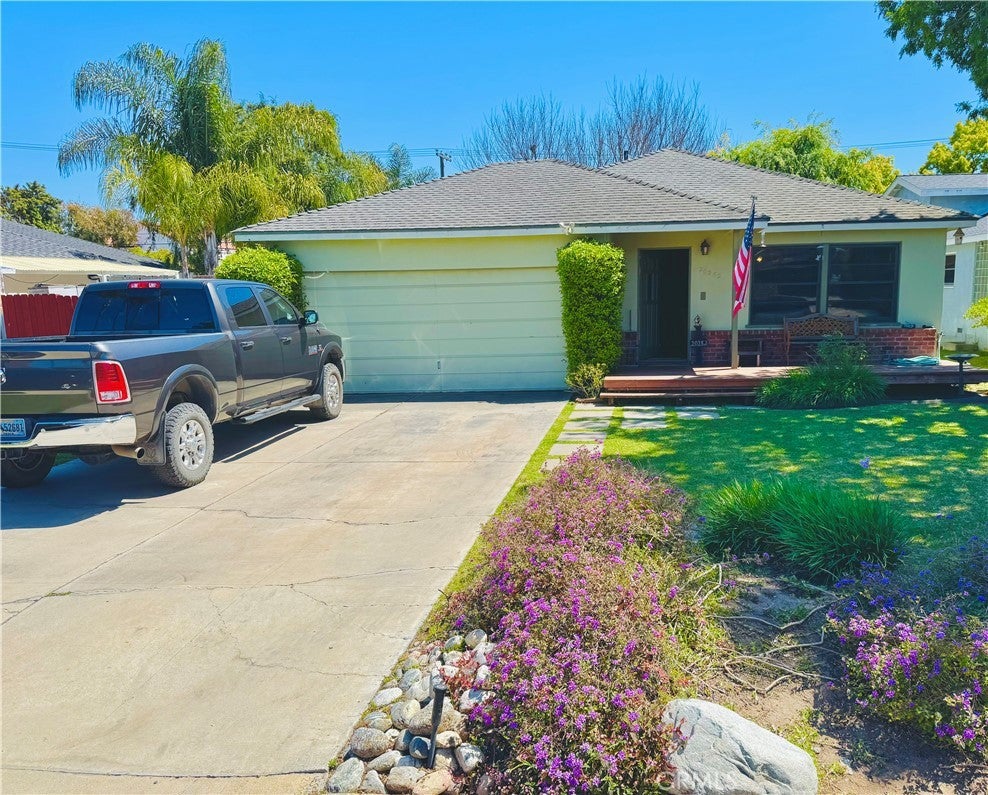 Photo of Listing #OC25082550