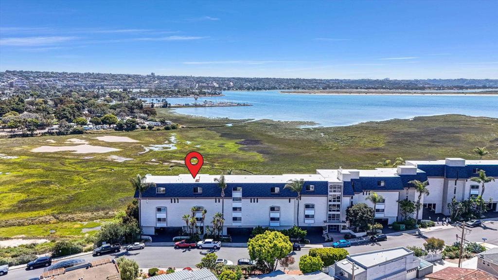 4013 Crown Point V4, Pacific Beach (San Diego)