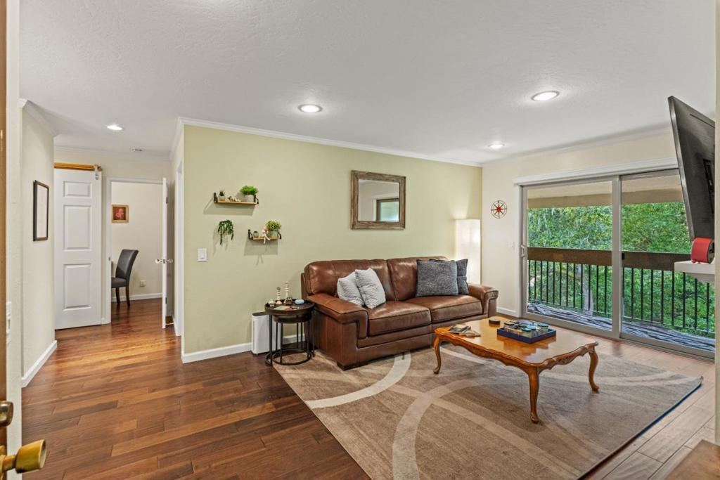 Photo of Listing #ML82003099