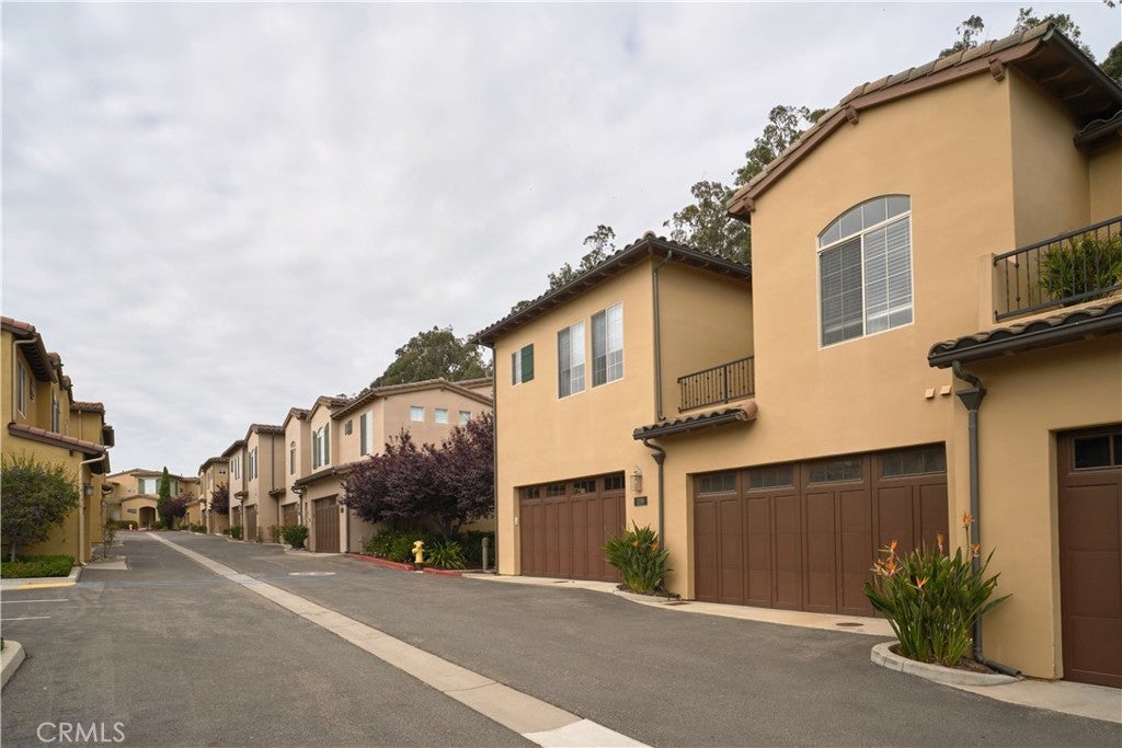 1191 Swallowtail Way 64, Nipomo