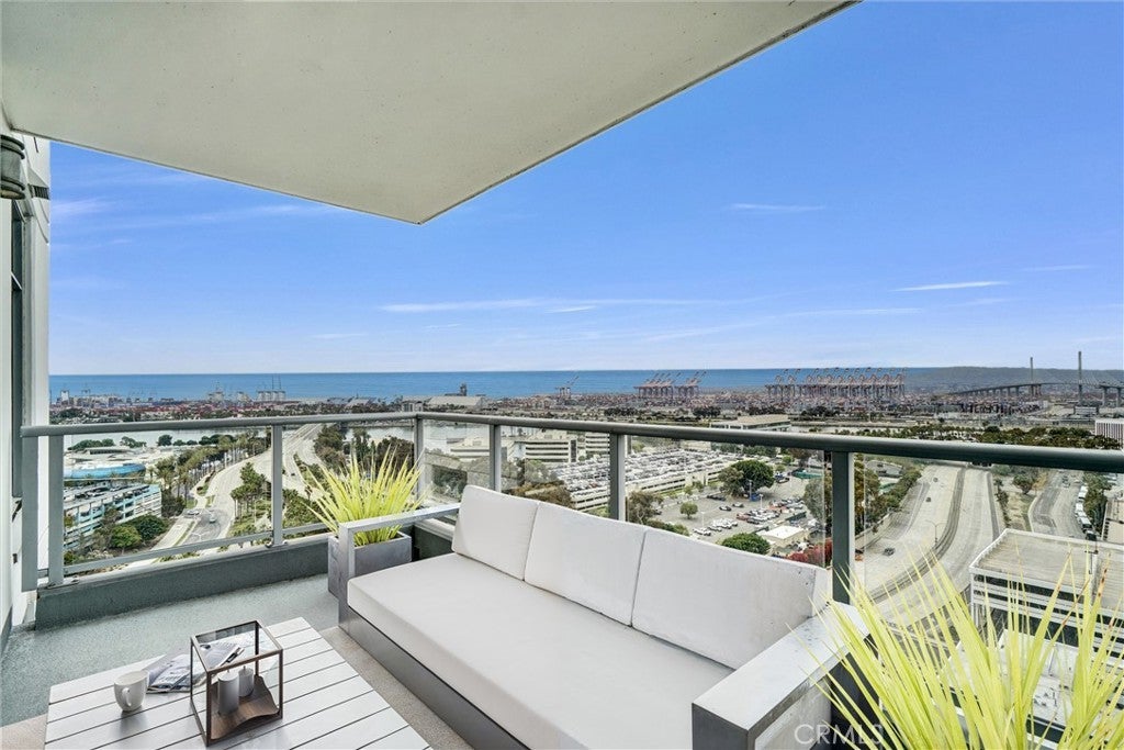 411 Seaside Way # 1804, Long Beach