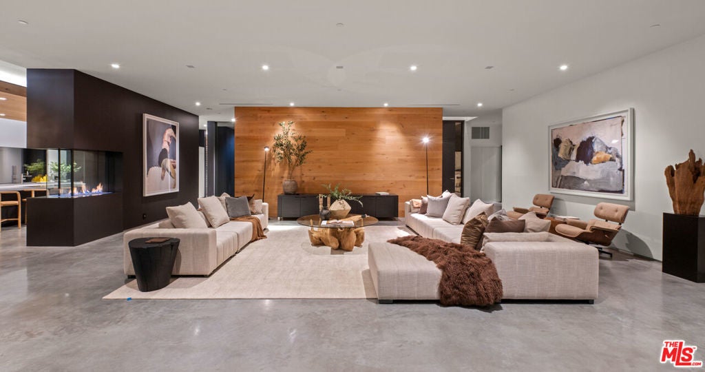 Photo of Listing #25525253