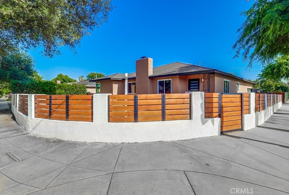 Photo of Listing #SR25092183