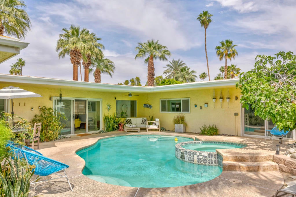 74533 Peppertree Drive, Palm Desert