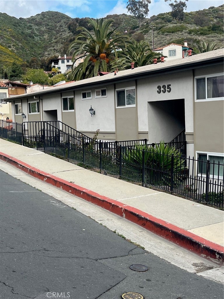 335 Whittley Avenue 10, Avalon