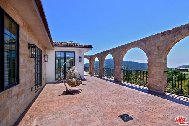 33182 & 33174 Mulholland Highway, Malibu