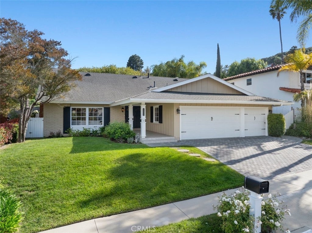Photo of Listing #SB25093376