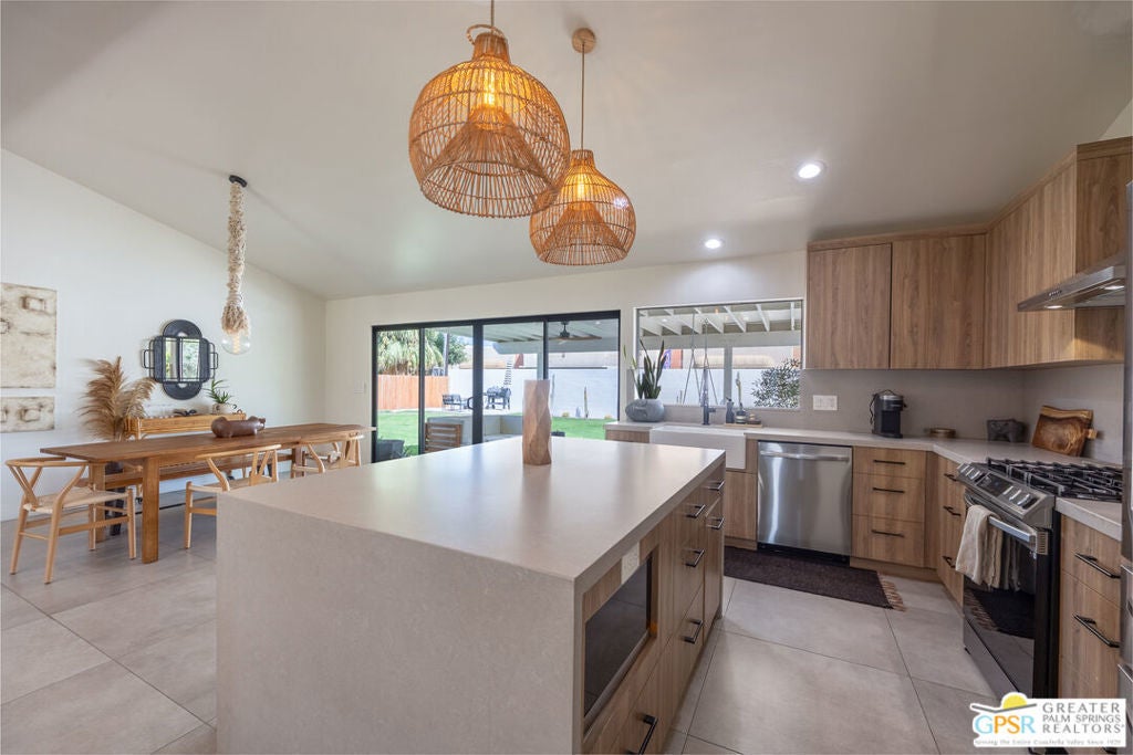 43740 Acacia Drive, Palm Desert