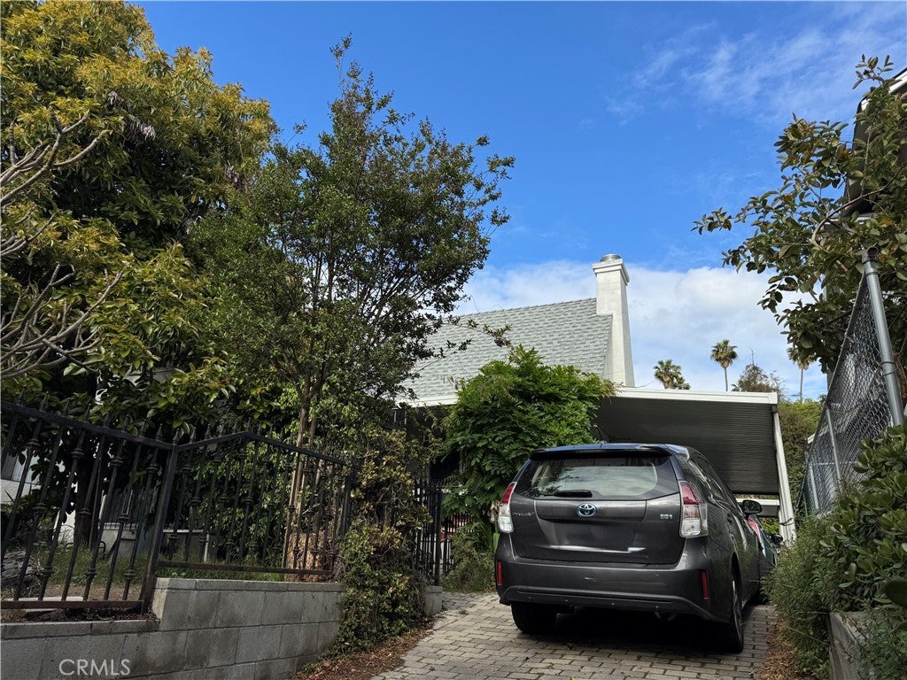 Photo of Listing #SB25094279