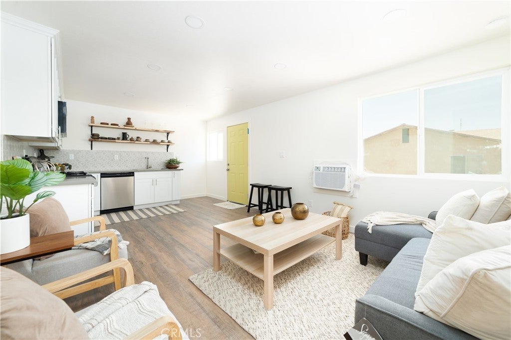 Photo of Listing #CV25094726