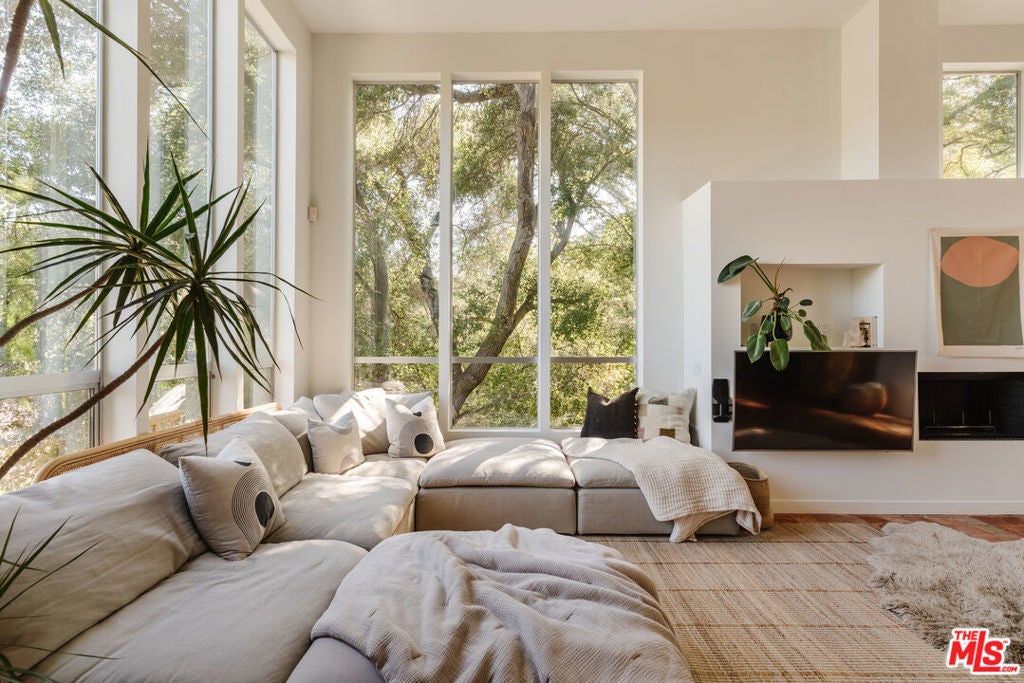 Photo of Listing #25493867